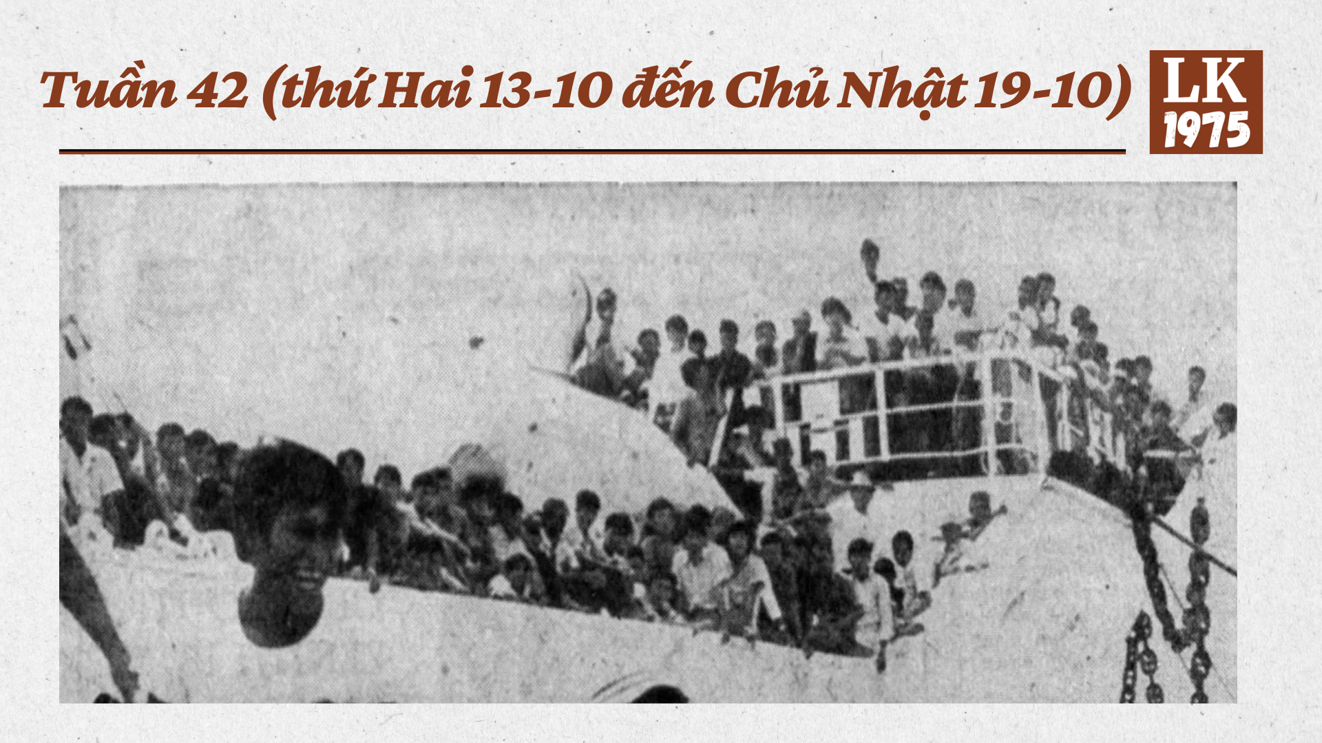 Người Việt tị nạn chen chúc ở mũi tàu Thương Tín, khi con tàu chuẩn bị rời đảo Guam để trở về Sài Gòn. Hình ảnh được đăng trên trang năm tờ The Record số 17-10.